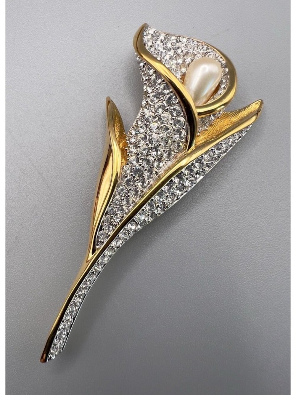 Retired Swarovski Pave Crystal Calla Lily 22k Gold Plated Brooch Swan